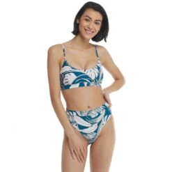 Body Glove Women's Lush Aro Scoop Bikini Top