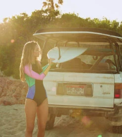 Body Glove Women's Macabu Journey Long Sleeve One Piece Swimsuit -Wave Rider Gear 7508257472680 unicorn 9a